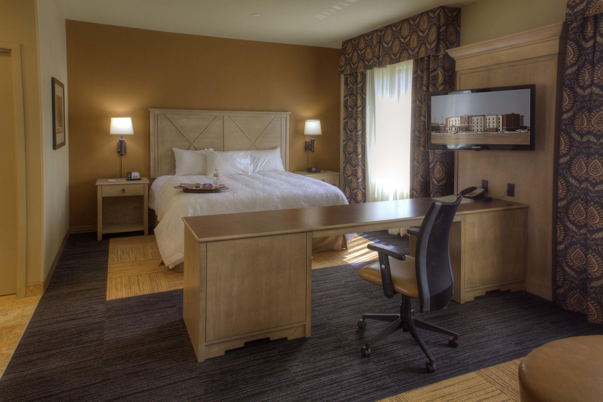 Hampton Inn & Suites Dodge City Boot Hill Casino Ngoại thất bức ảnh