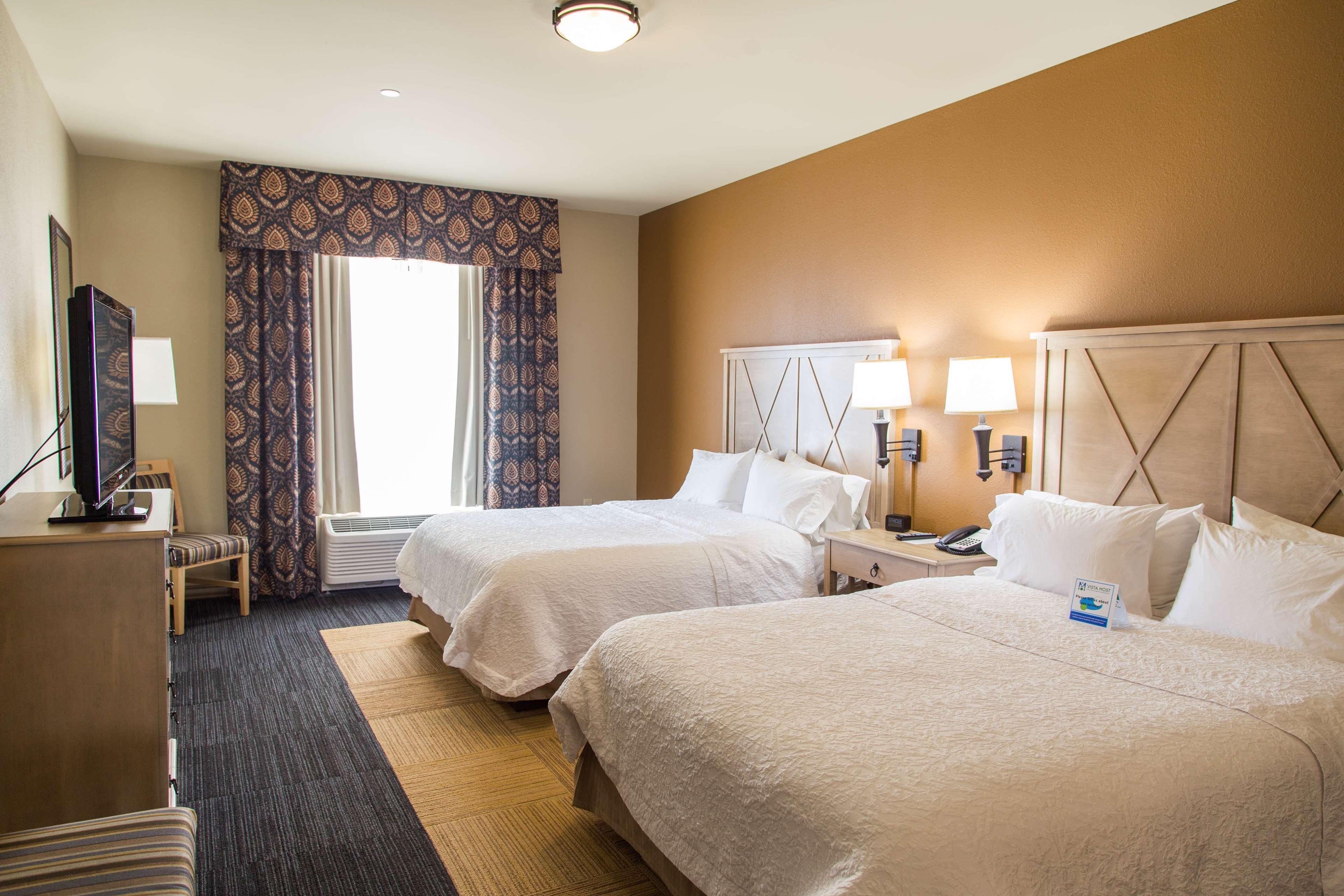 Hampton Inn & Suites Dodge City Boot Hill Casino Ngoại thất bức ảnh