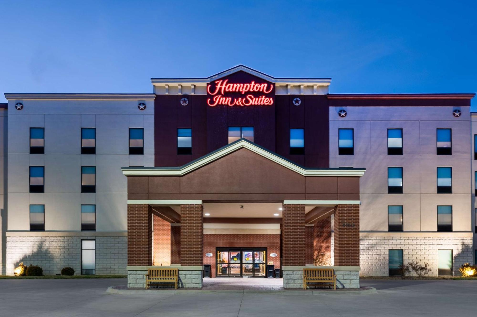 Hampton Inn & Suites Dodge City Boot Hill Casino Ngoại thất bức ảnh